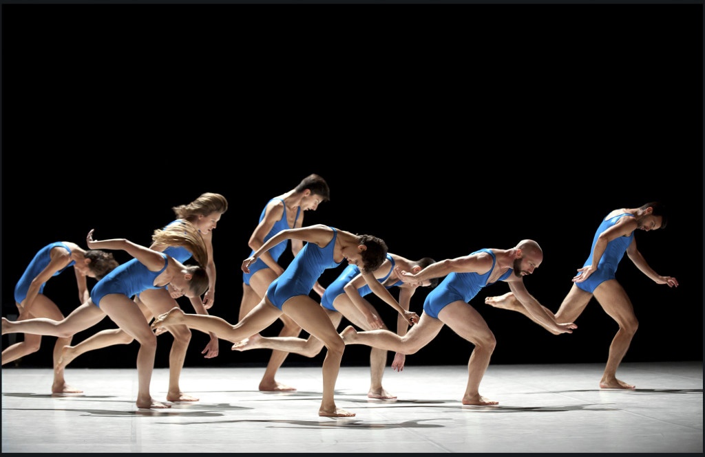 Bleu_liedballet_thomas_Lebrun_Theatre_chaillot_©frederic_Lovino_@loeildoliv