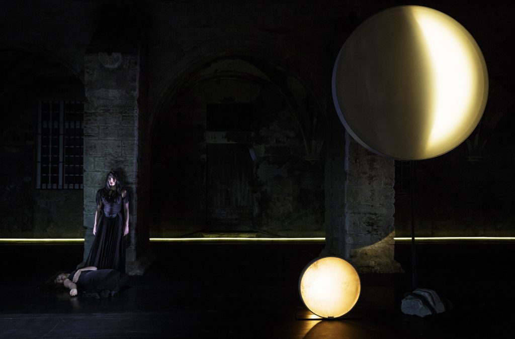 Fatmeh_Chahrour_1_Avignon_©Christophe_Raynaud_de_Lage_@loeildoliv