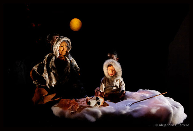 Les Yeux de Taqqi. Cédric Revollon Théâtre de La Luna © Alejandro Guerrero