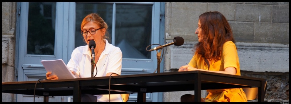 Paris l'été. Judith Henry - Julie Gayet. Annick Cojean. Féminisme © Gestuel.