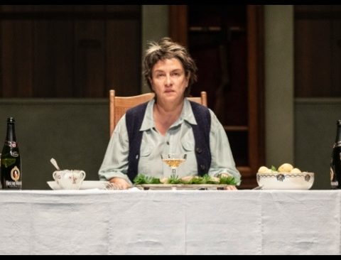 Avant la retraite de Thomas Bernhard. Mise en scène d'Alain Françon. Catherine Hiegel, Noémie Lvovsky et André Marcon. Théâtre de la Porte-Saint-Martin. © Jean Louis Fernandez