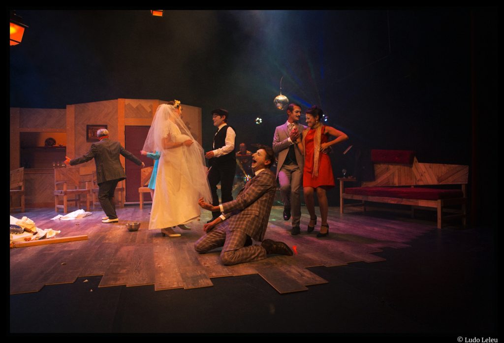 La Noce de Bertolt brecht. mise en scène Olivier Mellor. Théâtre l'Epée de bois. Centre culturel Jacques Tati. © Ludo Leleu