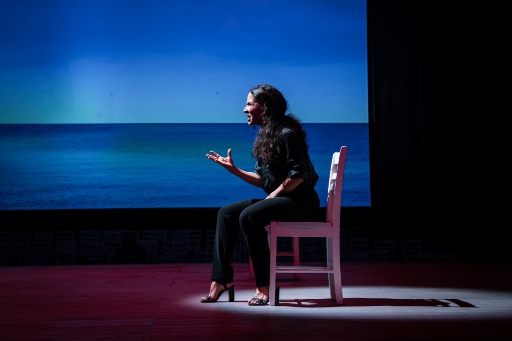 Chloé Rejon dans Iphigénie de Racine, Mise en scène Stéphane Braunschweig © Simon Gosselin 