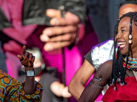 Germaine Acogny et Fatoumata Diawara. Le défilé. La biennale de la danse © M. Cavalca