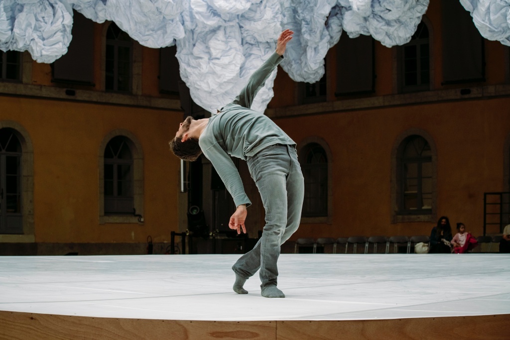 jours effacés - Rachid Ouramdane. La biennale de la danse. © Blandine Soulage