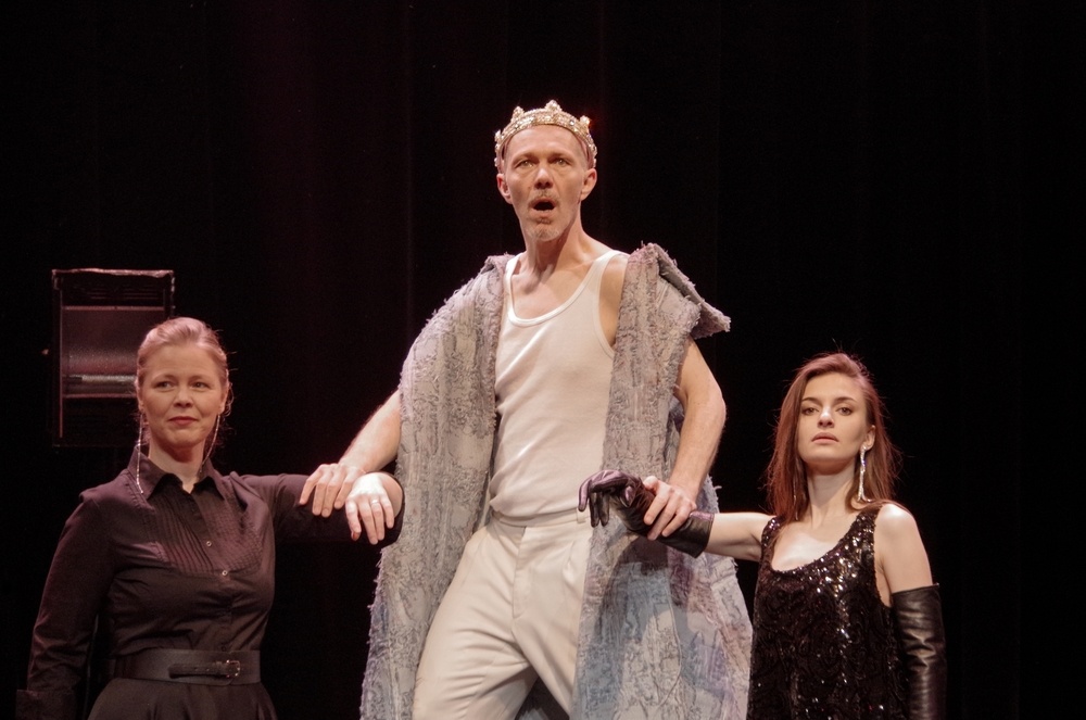 Je te pardonne (Harvey Weinstein) de Pierre Notte. théâtre du Rond-Point © Jeanne Didot