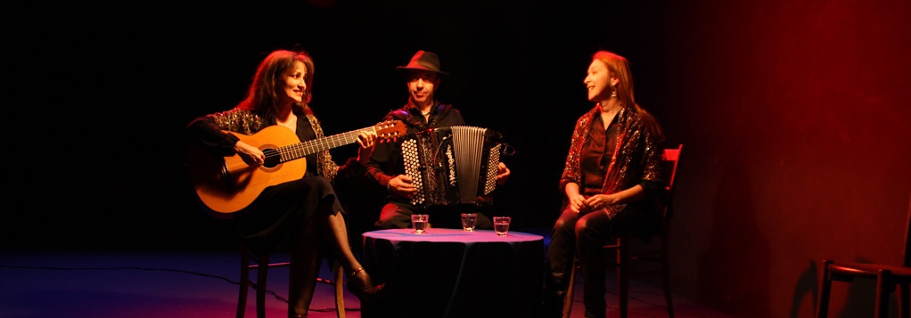 Là-bas, chansons d’aller-retour de Nathalie Joly. Regard de Simon Abkarian ©Aymeric Bagic