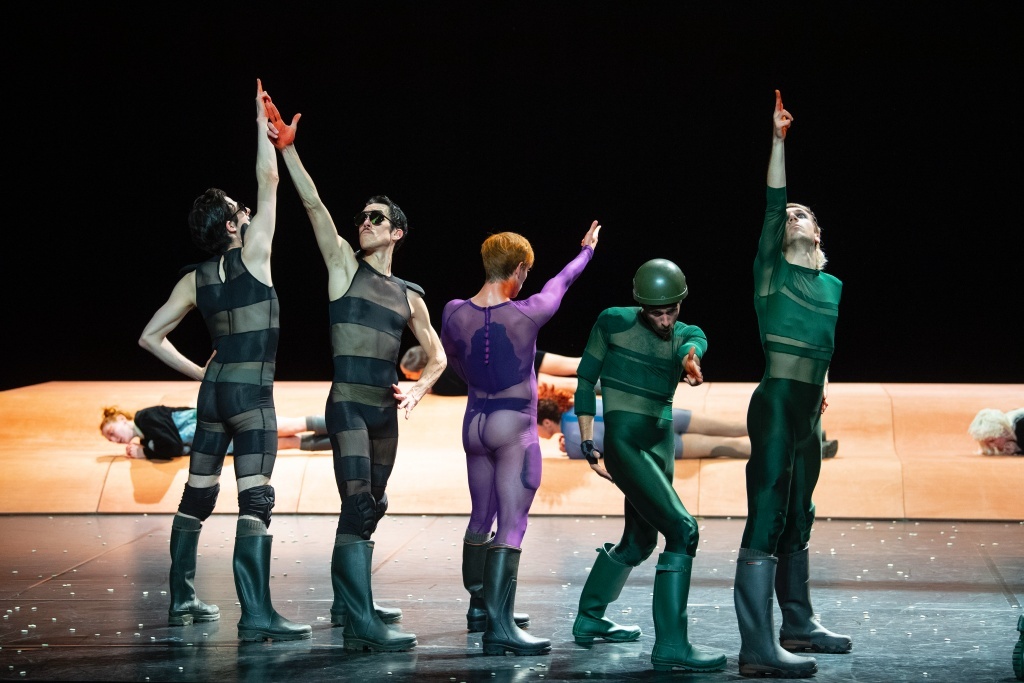 Pas assez suédois ! Ballet de Lorraine - Érosion de Volmir Cordeiro © Laurent Philippe