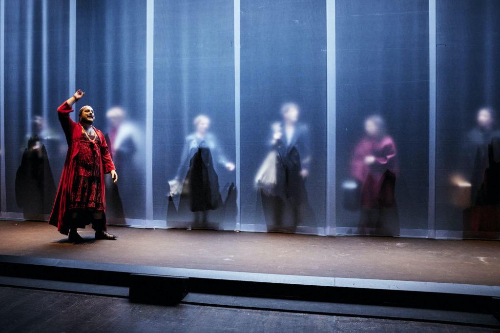 Le Nid de cendres, Simon Falguières, Festival d'Avignon © Christophe Raynaud de Lage