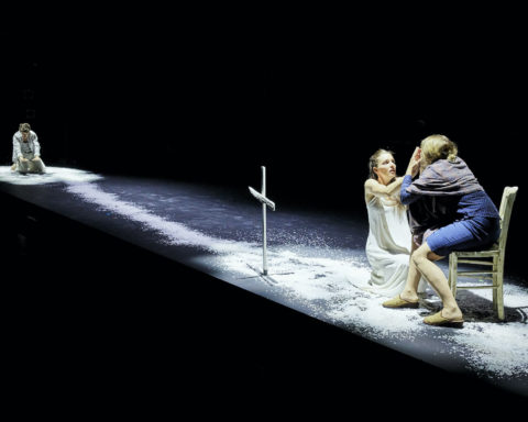 Le Nid de cendres, Simon Falguières, Festival d'Avignon © Christophe Raynaud de Lage