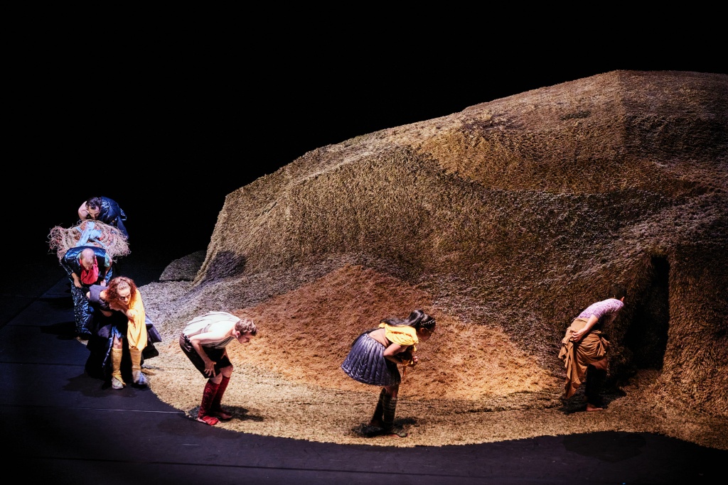 T u m u l u s de François Chaignaud et Geoffrey Jourdain © Christophe Raynaud de Lage