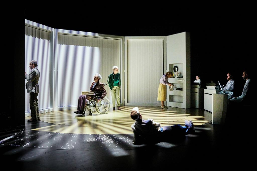 Les enfants Terribles - Cocteau - Philip Glass - Mise en scène de Phia Ménard - © Christophe Raynaud de Lage