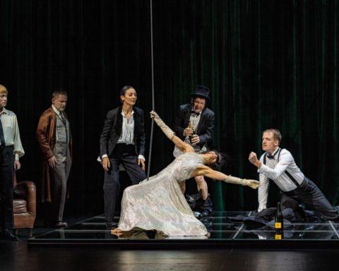 Comme tu me veux de Pirandello - Mise en scène de Stéphane Braunschweig - avec Chloé Réjon © Juliette Parisot