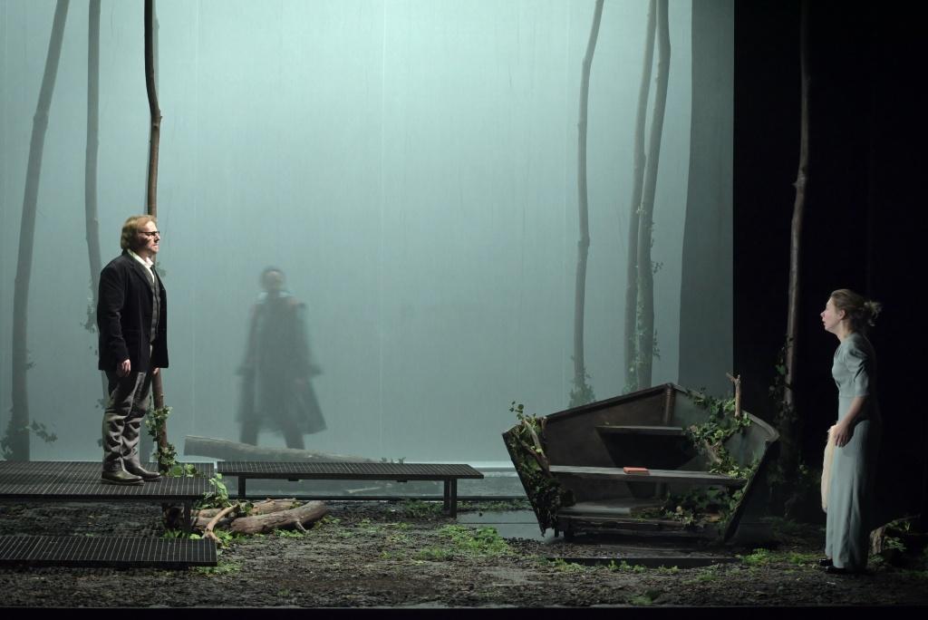 La Dame de la mer d'Ibsen - Mise en scène de Géraldine Martineau © Vincent Pontet, collection Comédie-Française. 