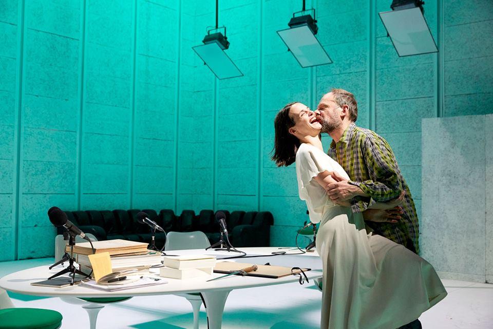 Une Vie de Pascal Rambert avec Jennifer Decker © Christophe Raynaud de Lage, coll. Comédie-Française