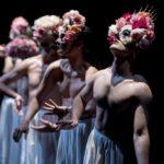 Sous les fleurs de Thomas Lebrun - CCN de Tours © Frédéric Iovino