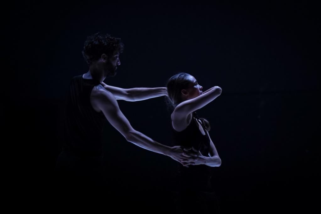 "Motifs" de Pierre Pontvianne - Marthe Krummenacher et Paul Girard © Lena Pinon Lang