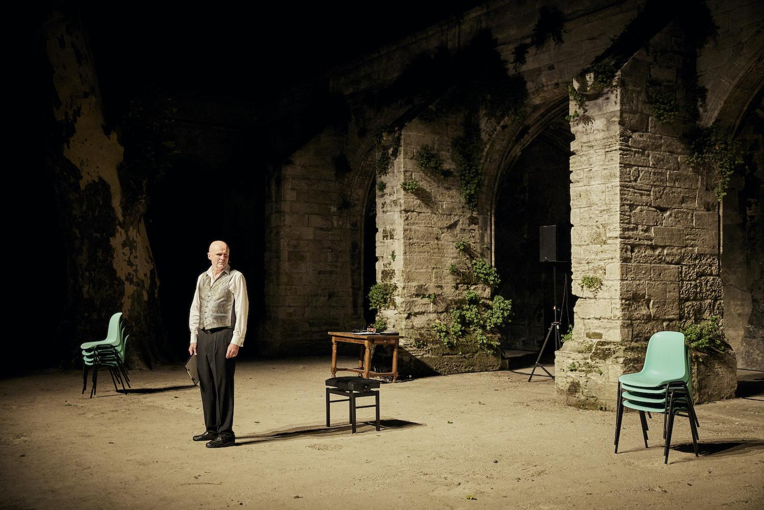 An Oak Tree, Tim Crouch, Festival d'Avignon ©Christophe Raynaud de Lage