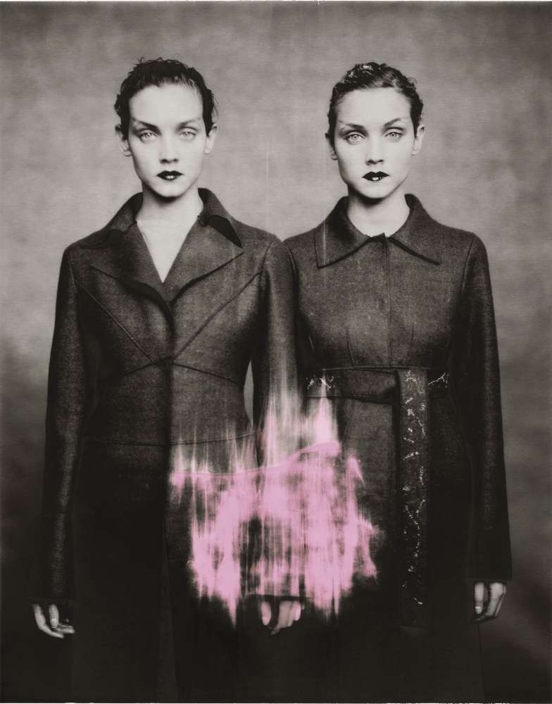 Lida et Alexandra Egorova, Alberta Ferretti A/H 1998-1999, Paris, 1998. Polaroïd original © Paolo Roversi