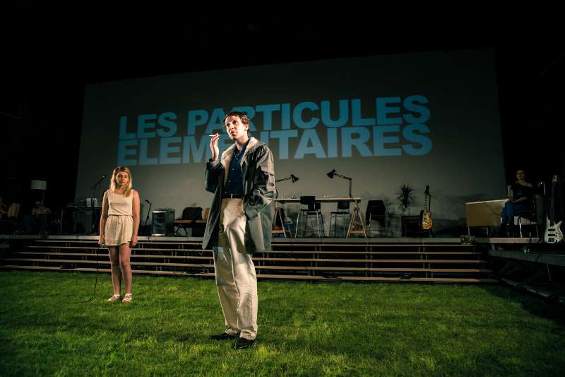 Les Particules élémentaires de Michel Houellebecq, mise en scène de Julien Gosselin © Simon Gosselin 