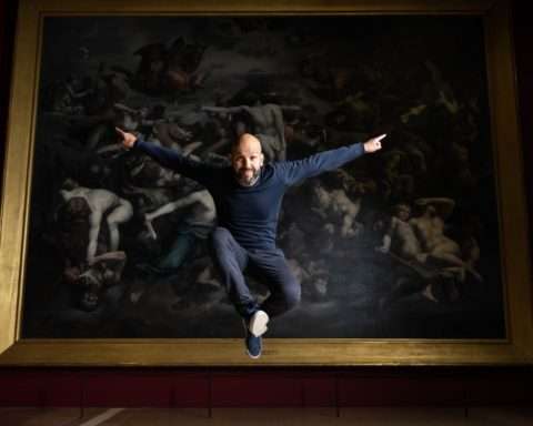 Mourad Merzouki, au Musée du Louvre © Julien Benhamou