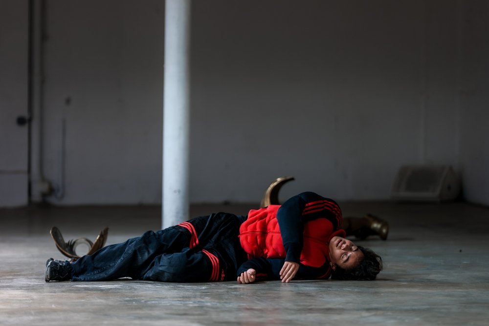 This is la Mort de Zoé Lakhnati © Duy-Laurent TRan