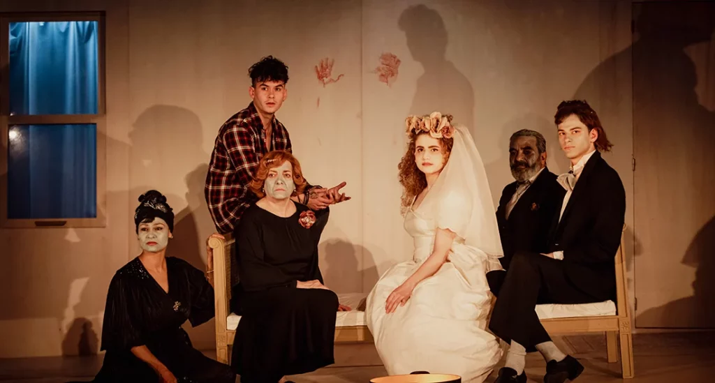 Journée de noces chez les Cromagnons de Wajdi Mouawad © Simon Gosselin