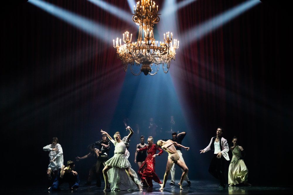Red Carpet d'Hofesh Shechter © Julien Benhamou, ONP