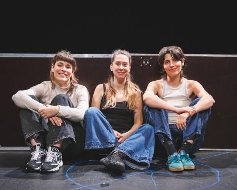 Sarah Coulaud, Gabrielle Chalmont-Cavache et Louise Fafa, les 3 co-programmateurices du festival © Hugo Lafitte