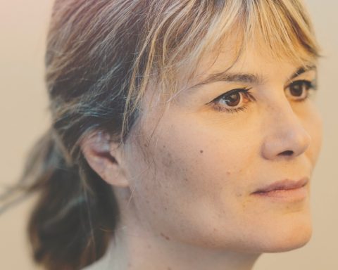 Marina Hands © Stéphane Lavoué, coll. Comédie-Française