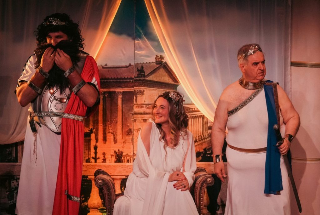 La belle Hélène et les garçon - Offenbach -Théâtre du Petit Monde © Pierre-Antoine Chaumien